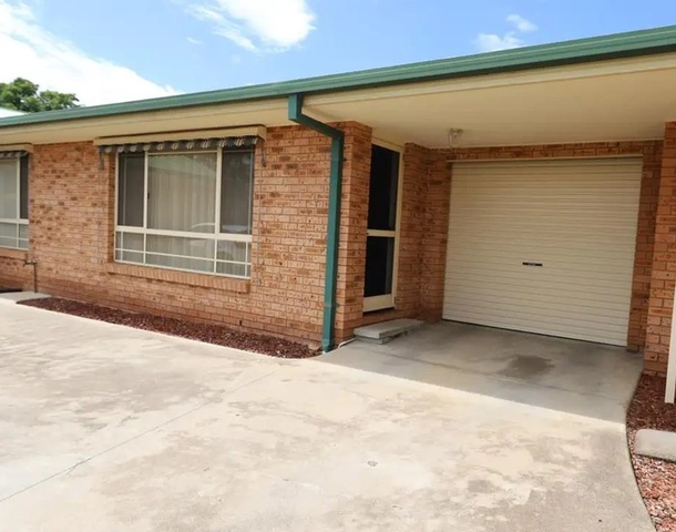 2/6 Mangaroo Avenue, Tumut NSW 2720