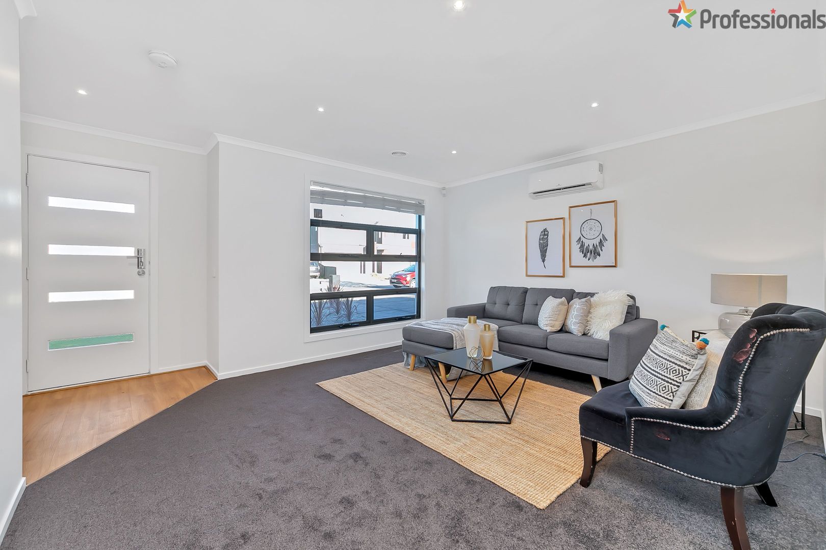 18 Scotney Crescent, Derrimut VIC 3026, Image 2