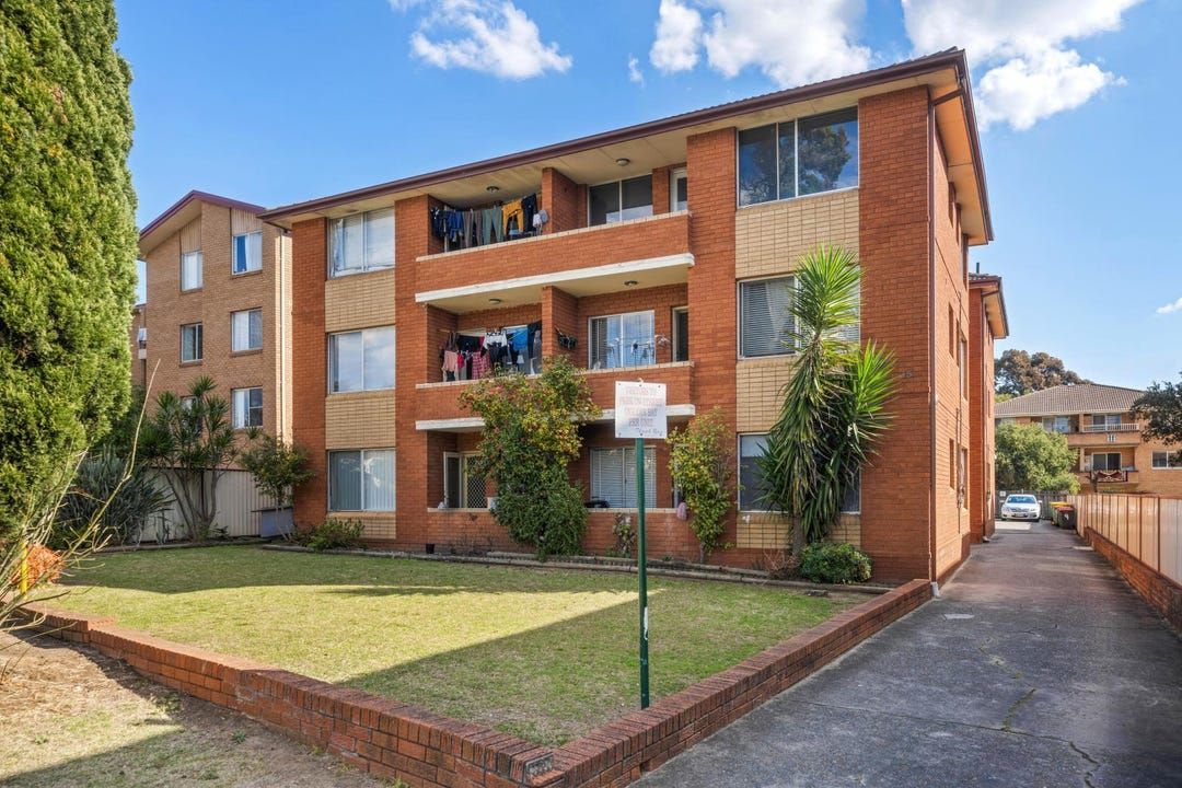 2 bedrooms Apartment / Unit / Flat in 9/15 Station Street West HARRIS PARK NSW, 2150