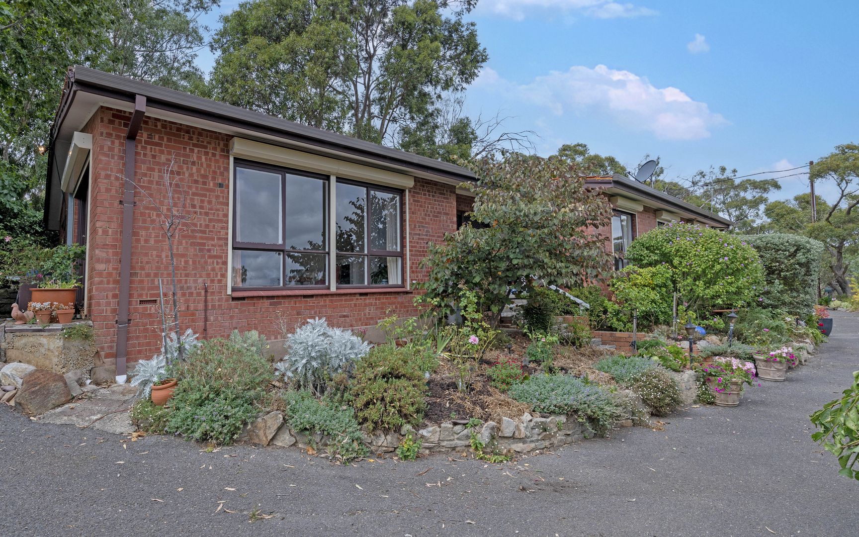 60 Emmett Road, Crafers West SA 5152, Image 2