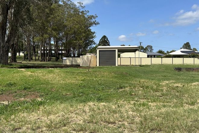 Picture of 18 Park Drive, YARRAMAN QLD 4614