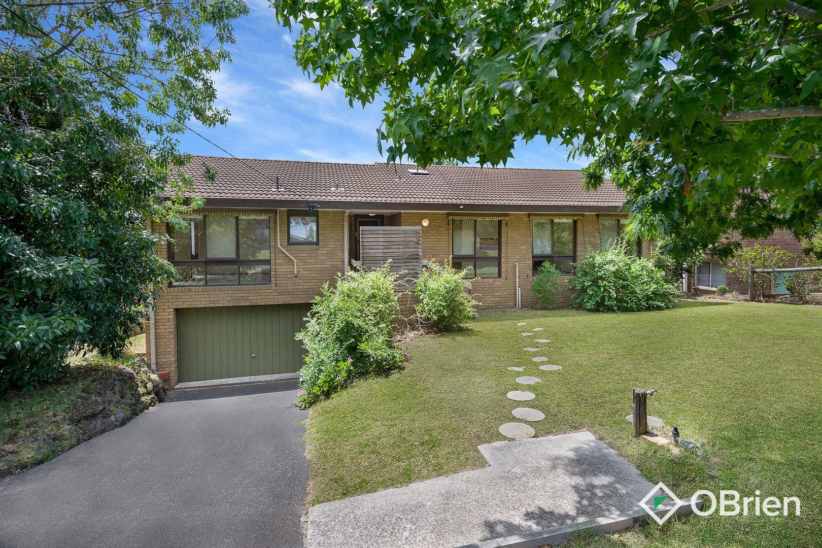 5 bedrooms House in 115 Koornalla Crescent MOUNT ELIZA VIC, 3930