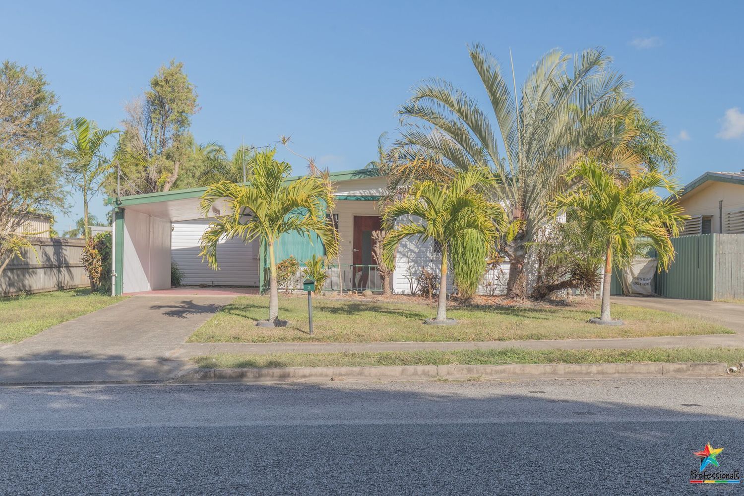 4 bedrooms House in 3 Holmes Drive BEACONSFIELD QLD, 4740