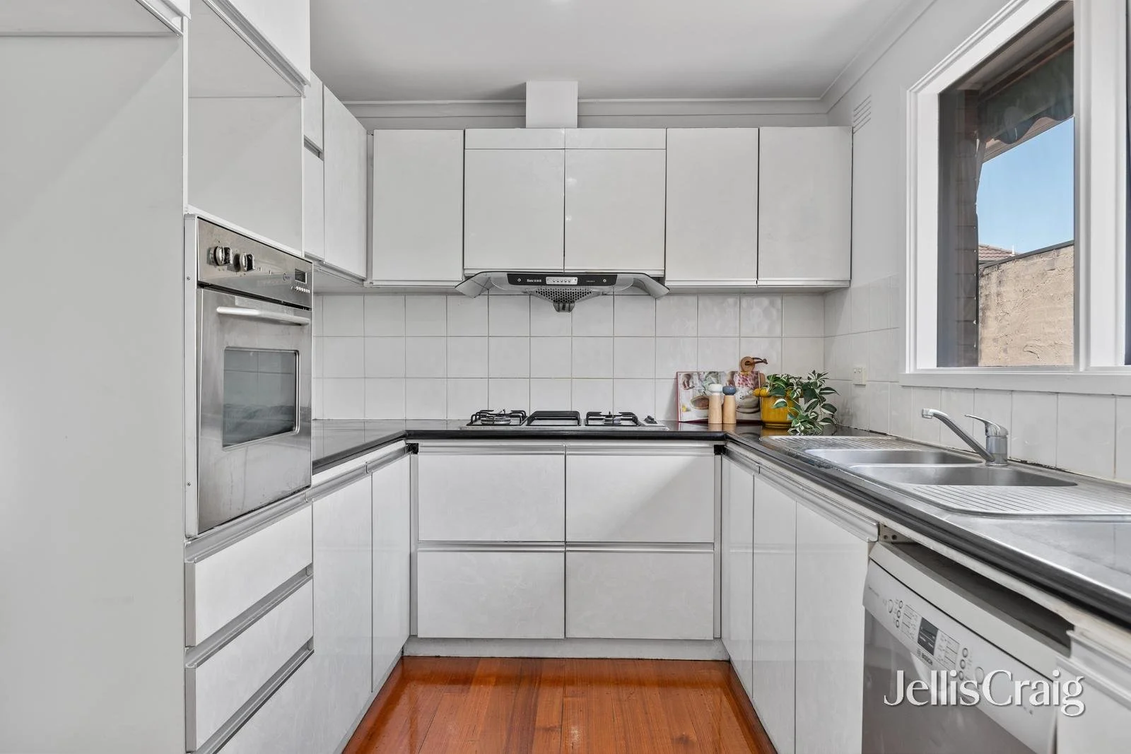 8/673 High Street Road, Glen Waverley VIC 3150