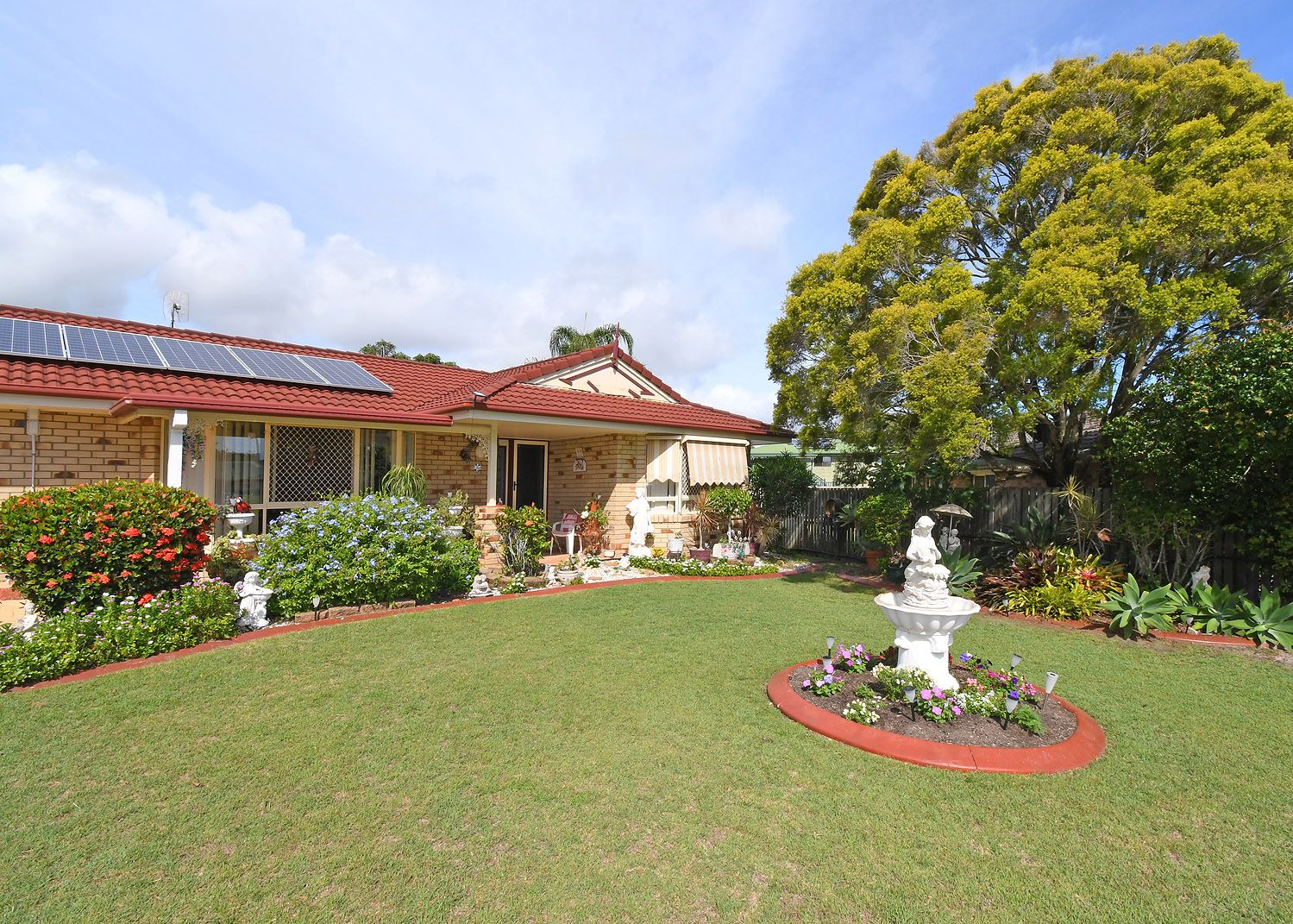 8 Trevnielsen Court, Torquay QLD 4655, Image 1