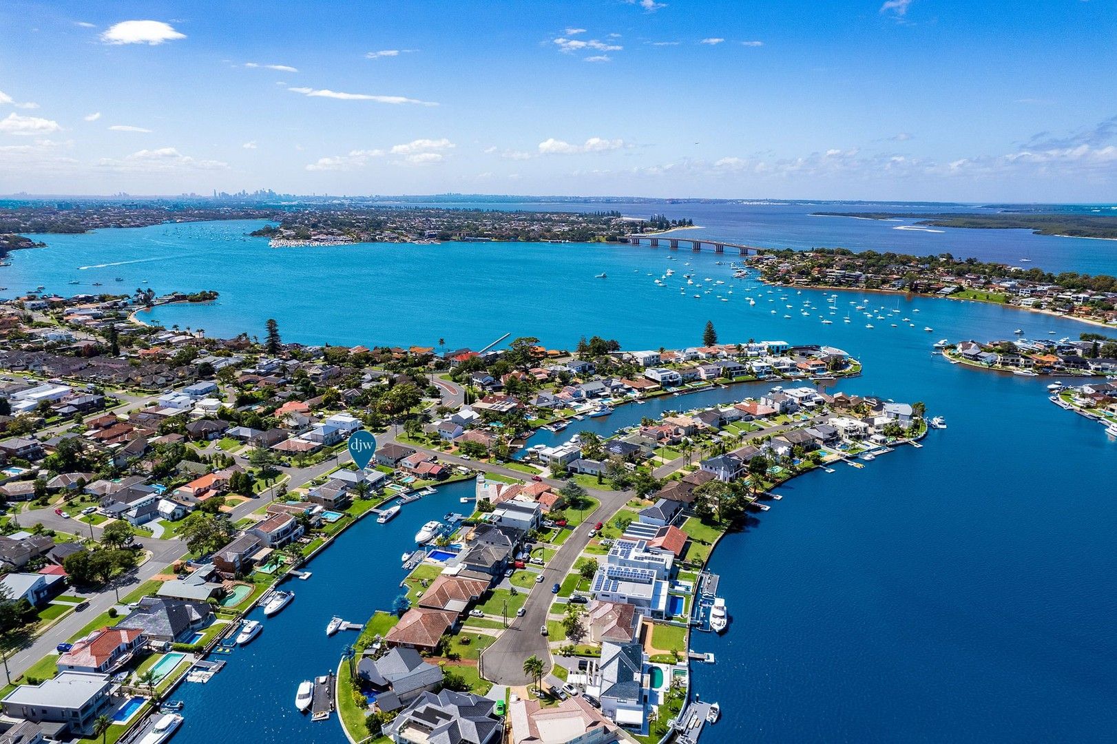 4 bedrooms House in 90 Belgrave Esplanade SYLVANIA WATERS NSW, 2224