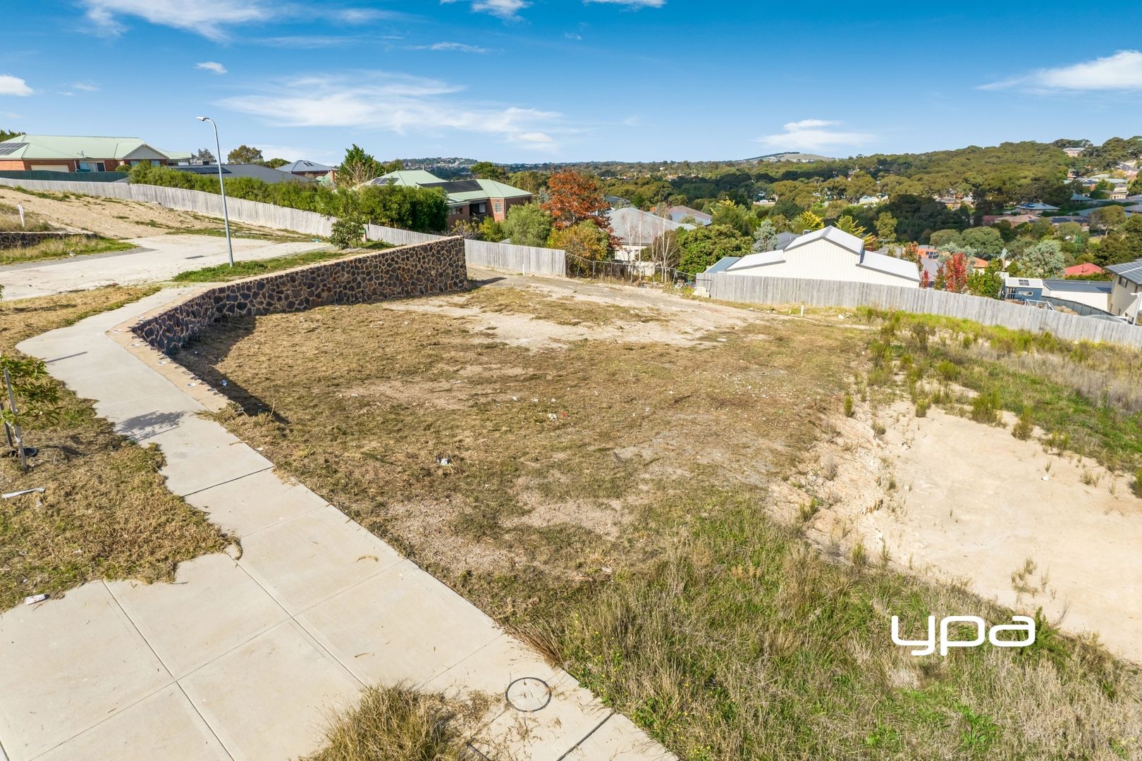 8 Whitehall Court, Sunbury VIC 3429, Image 2