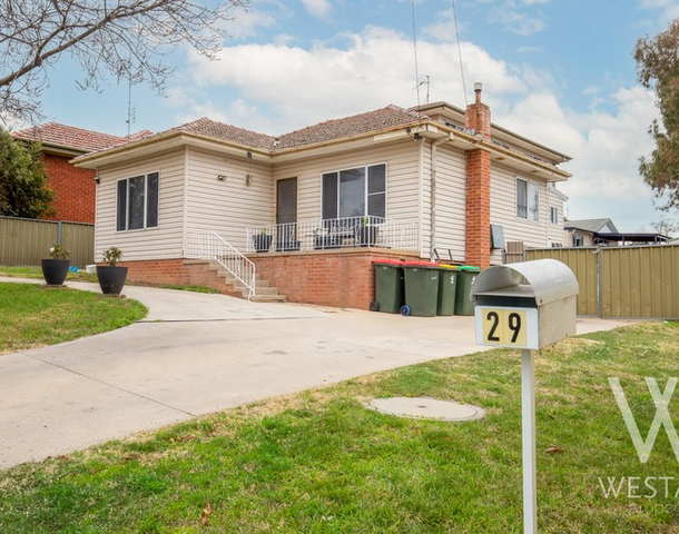 29 Macquarie Street, West Bathurst NSW 2795