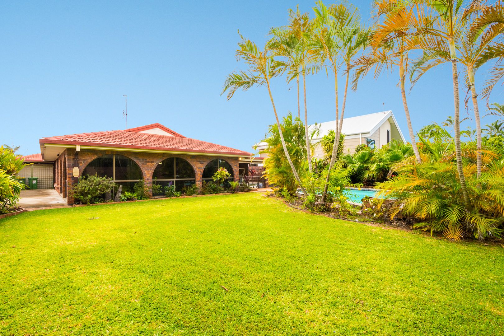 57 Rumrunner Street, Mermaid Waters QLD 4218, Image 2