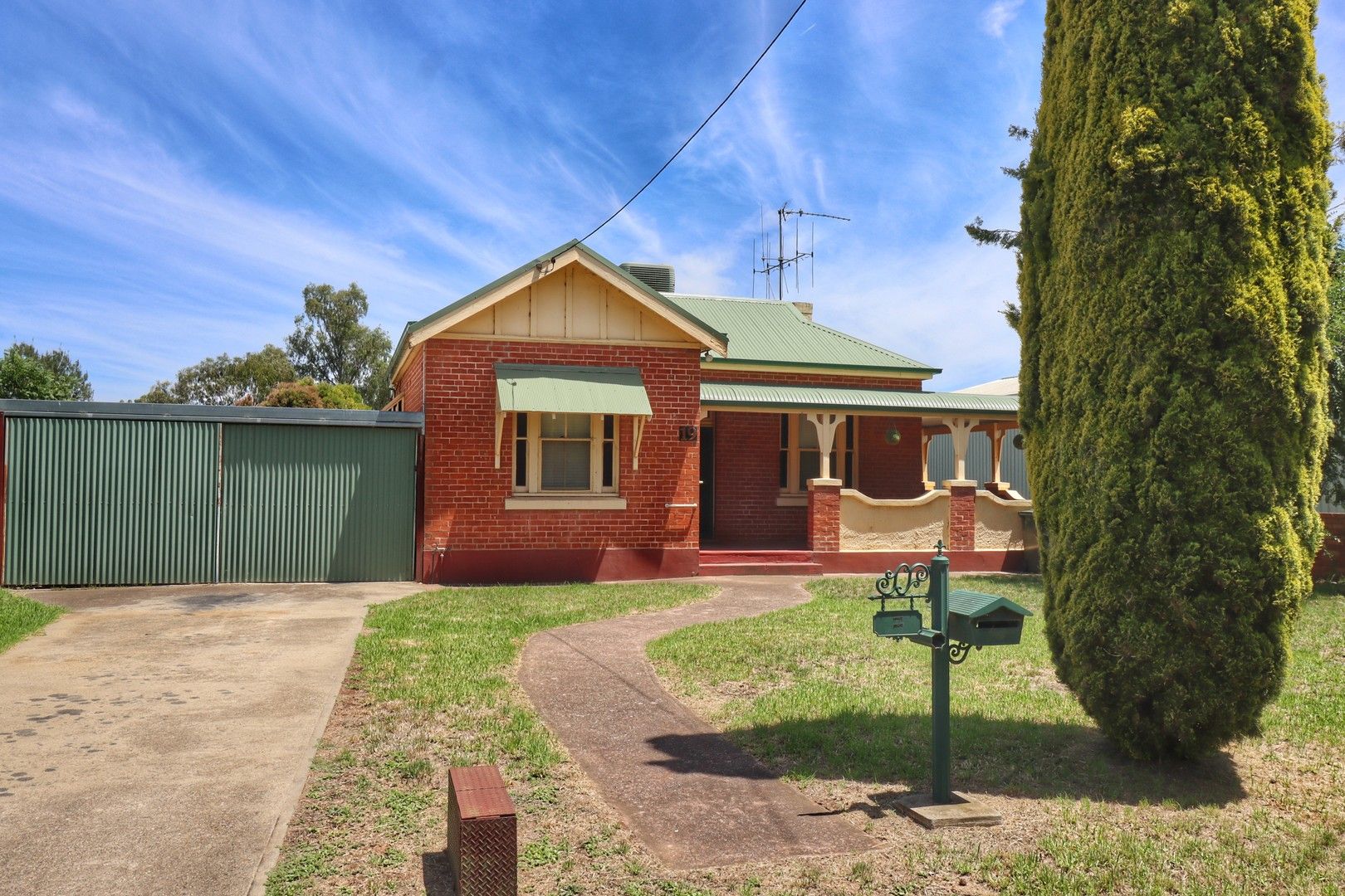 19 Young Road,, Cowra NSW 2794, Image 0