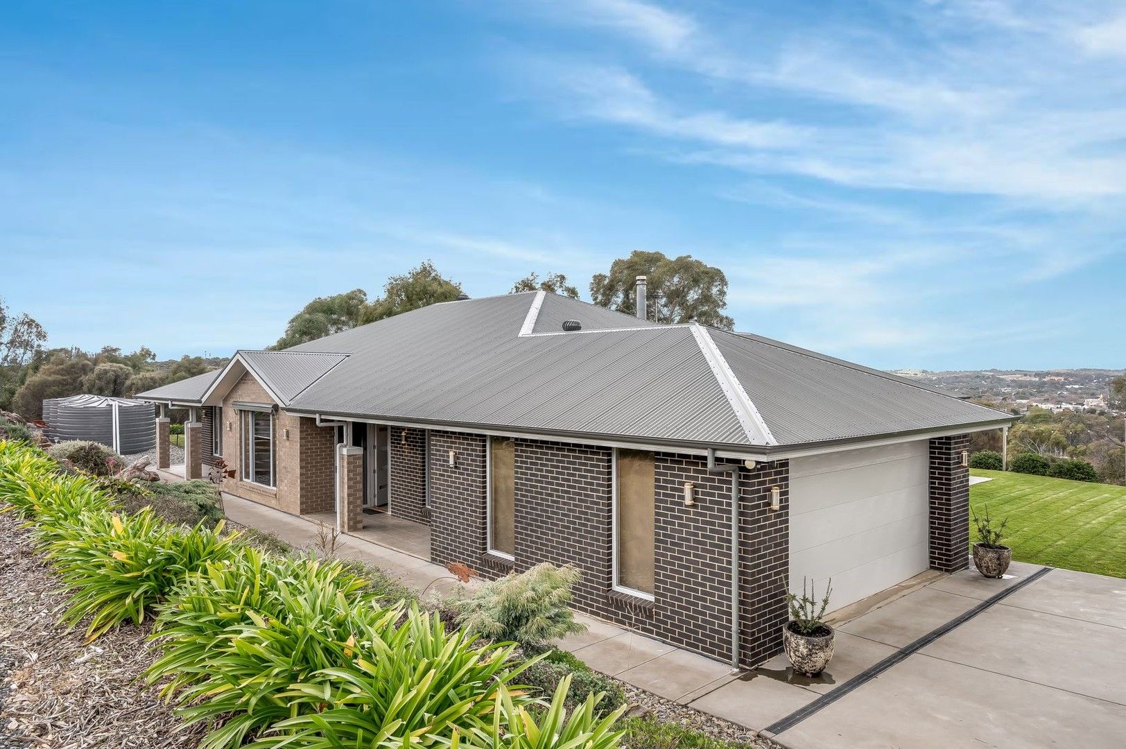 4 bedrooms Acreage / Semi-Rural in 30 Reimann Lane LITTLEHAMPTON SA, 5250