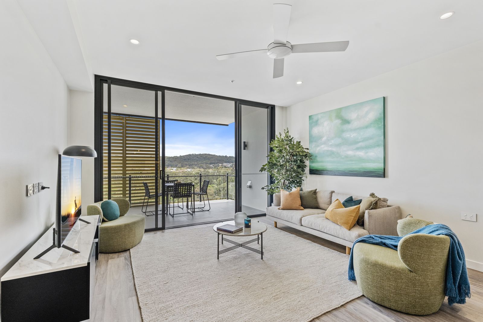 3911/19 Banchory Court Carindale QLD 4152 Domain