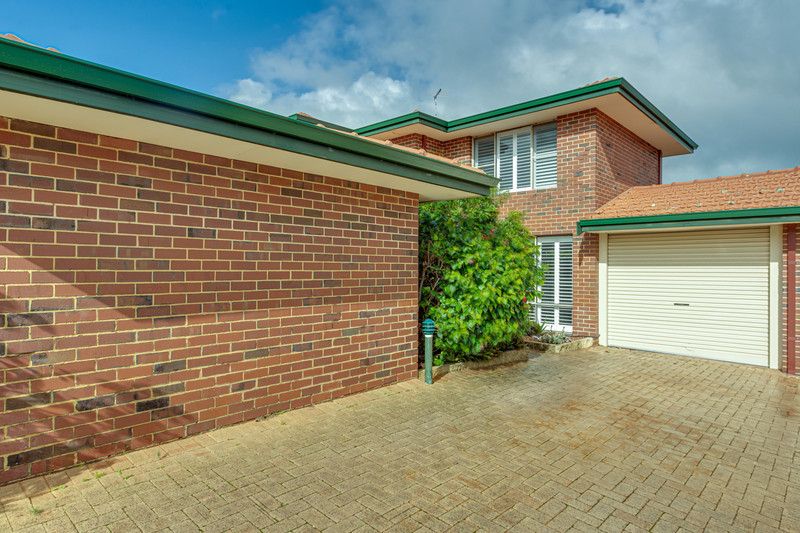 4 bedrooms Townhouse in 5/19 Albemarle Street SCARBOROUGH WA, 6019