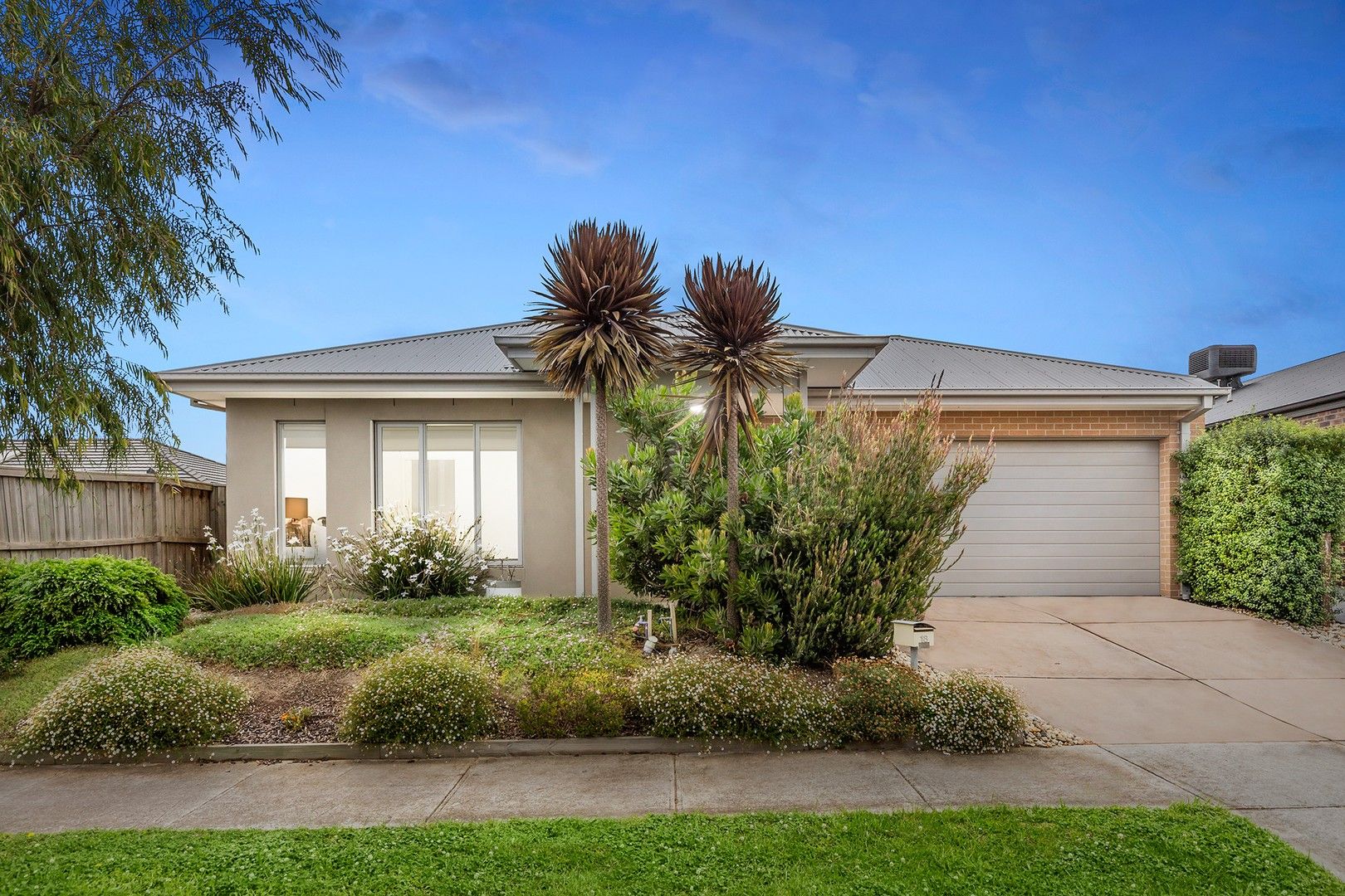 18 Cartwright Grove, Cranbourne East VIC 3977, Image 0