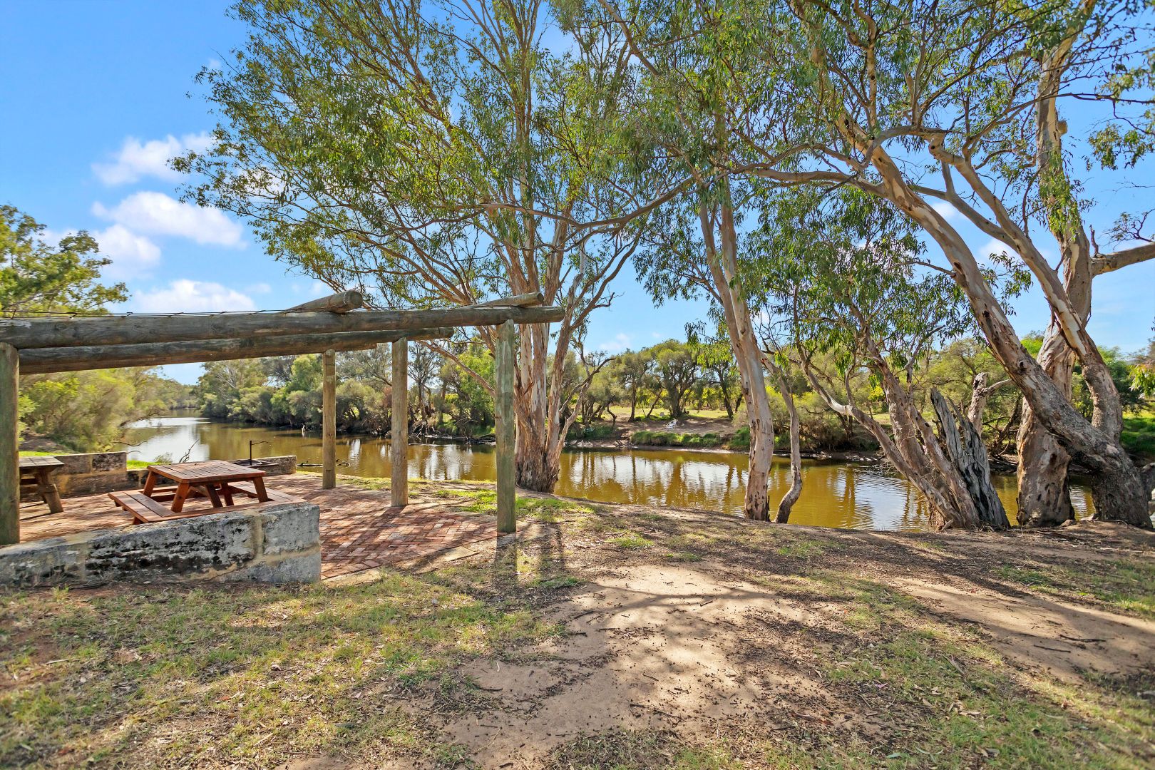 122 George Street, West Swan WA 6055, Image 2