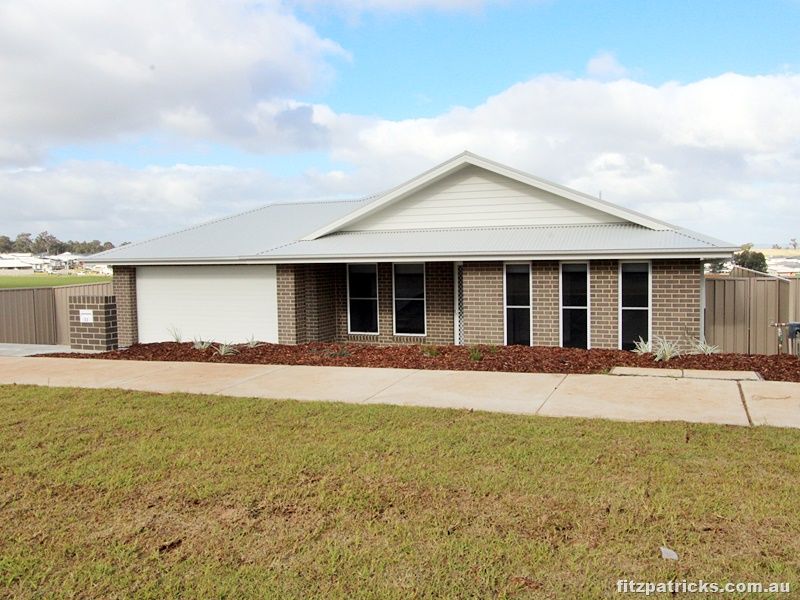 32 Jumbuck Drive, Gobbagombalin NSW 2650, Image 0