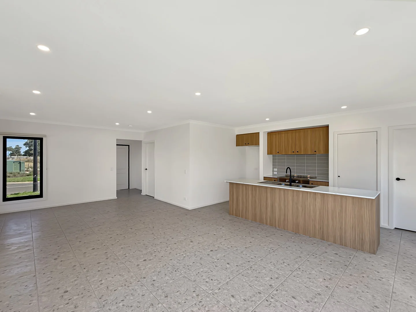 Additional image 5 of 41 Camelon Avenue, Thornhill Park VIC 3335