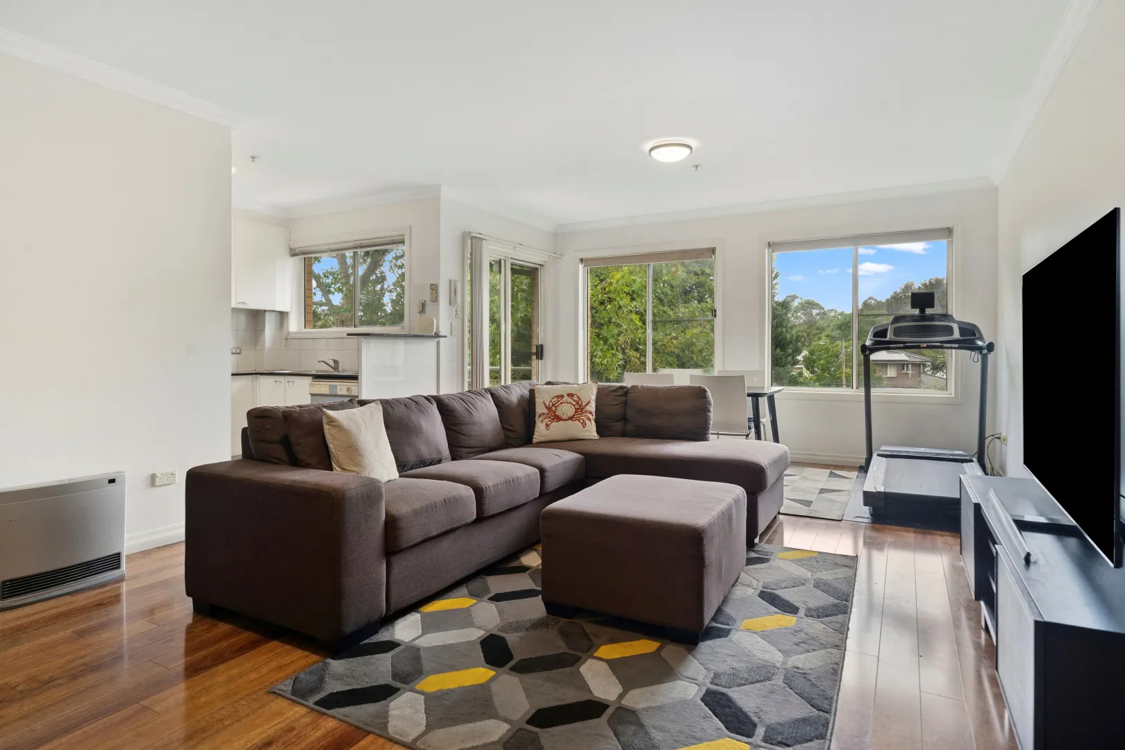 Apartment in Hornsby - View 3