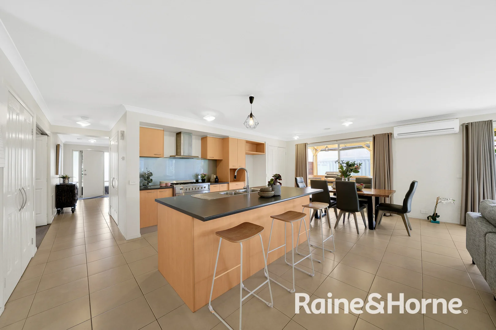 Additional image 8 of 19 Weavers Street, Manor Lakes VIC 3024