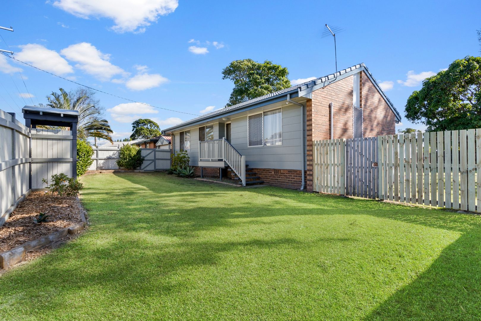 31 Thompson Street, Deception Bay Property History & Address Research