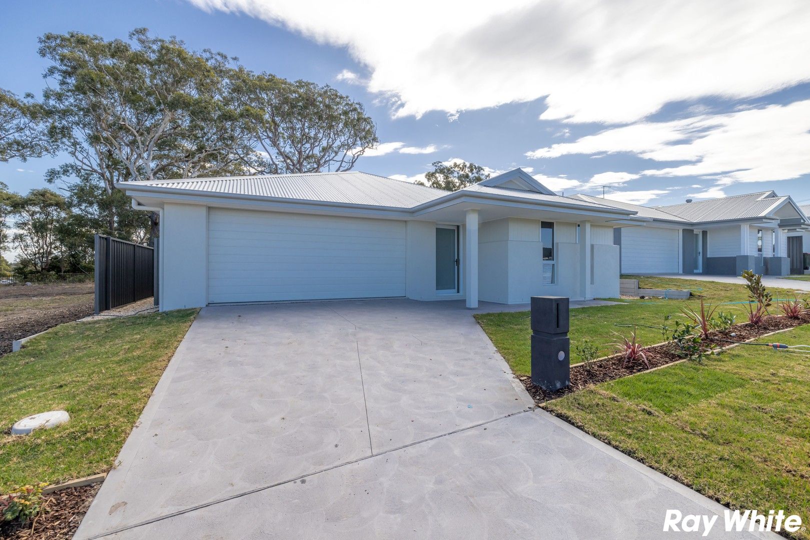 28 Iluka Boulevard, Forster NSW 2428 House For Rent 750 Domain