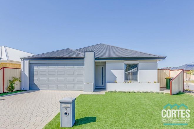 Picture of 9 Dowitcher Loop, GOSNELLS WA 6110