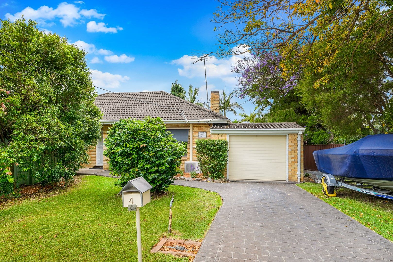 4 Kaloona Place, Kirrawee NSW 2232, Image 0