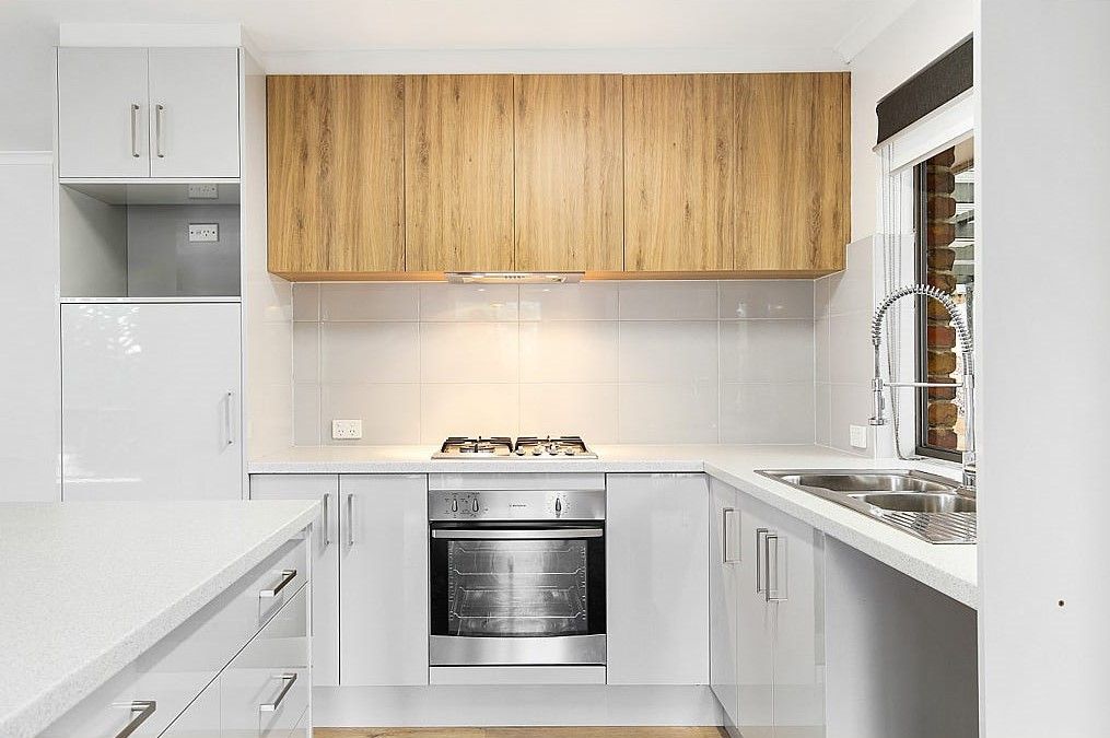 3 bedrooms House in 172 The Cove Road HALLETT COVE SA, 5158