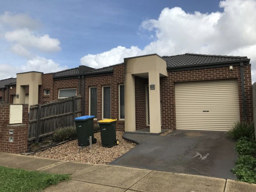 4 bedrooms House in 2/35 Red Robin Road TRUGANINA VIC, 3029