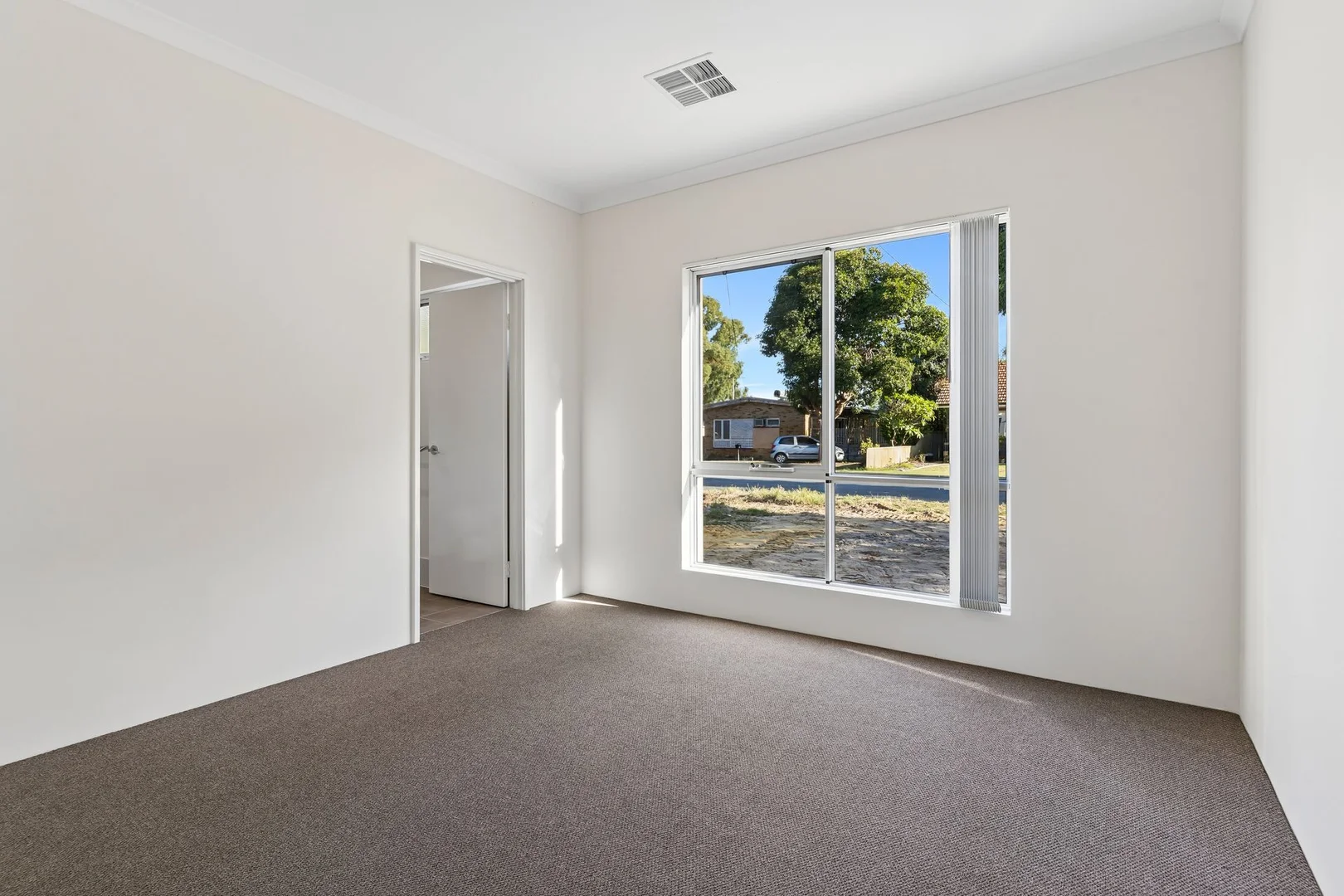 Additional image 6 of 13A Oakland Avenue, Cloverdale WA 6105