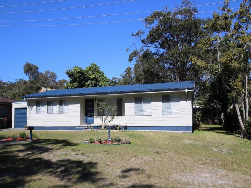 4 Flamingo Avenue, Hawks Nest NSW 2324, Image 0