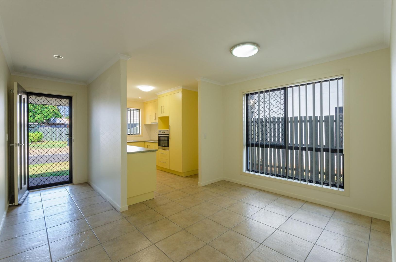 7/15a Avoca Street, Bundaberg West QLD 4670, Image 2