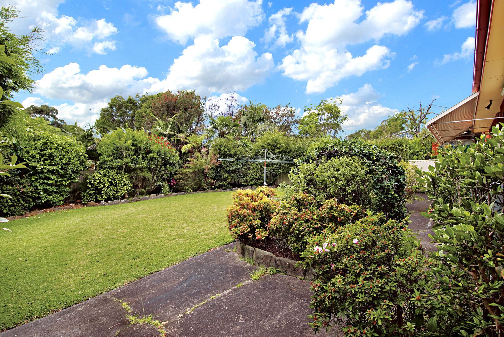 8 Holland Crescent, Frenchs Forest NSW 2086, Image 2