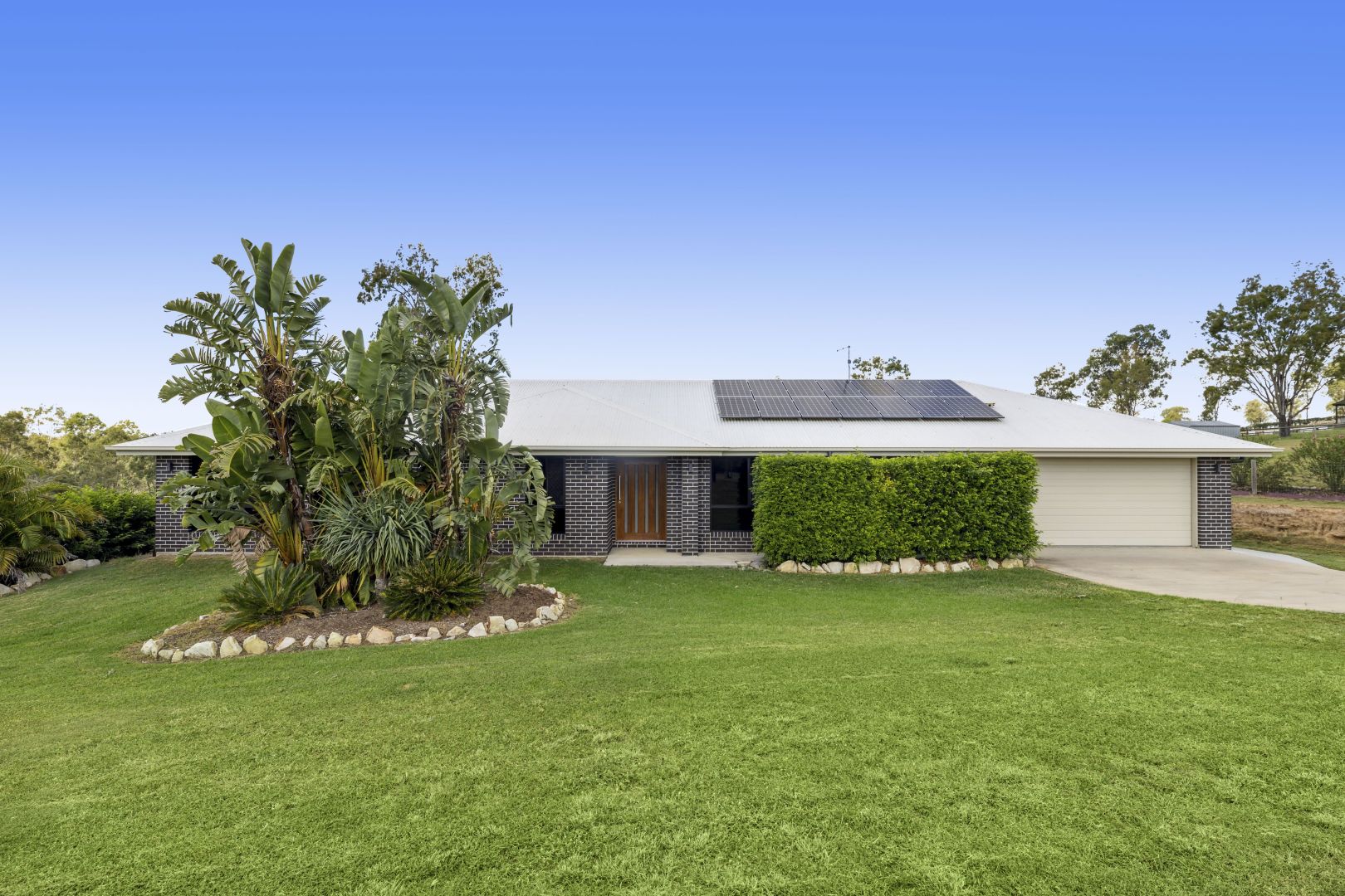 44 Arlington Way, Kensington Grove QLD 4341, Image 1