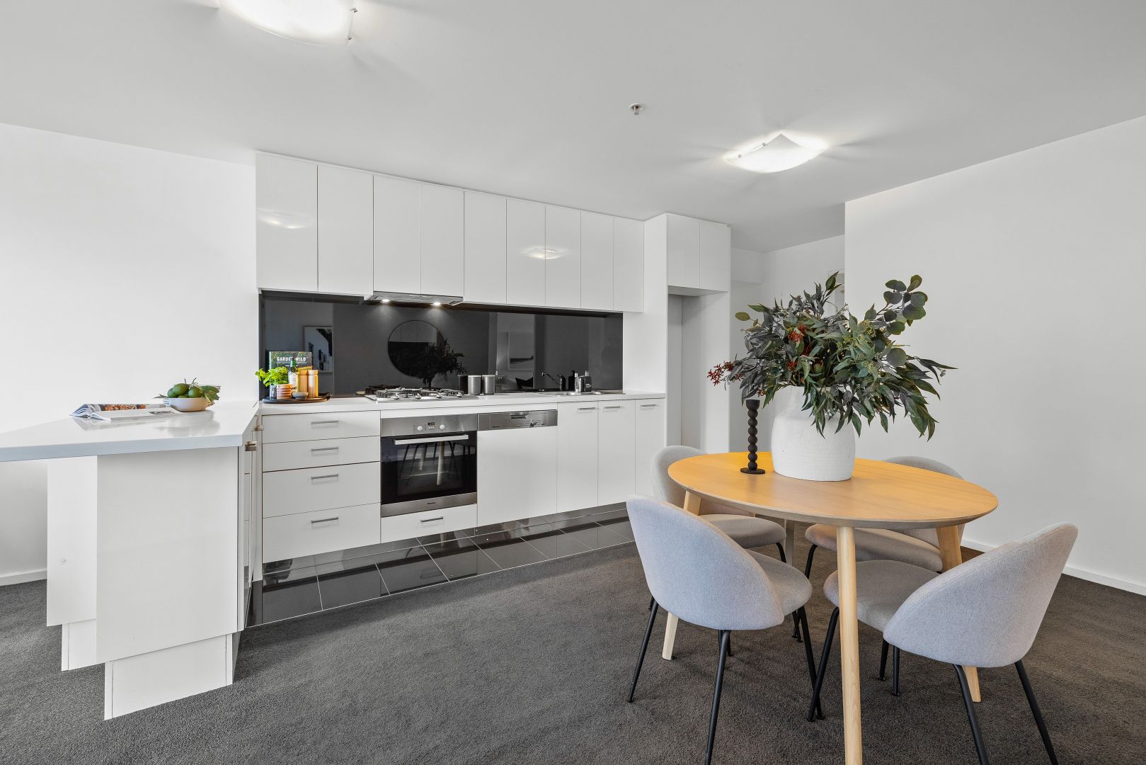 1108/241 City Road, Southbank VIC 3006, Image 2