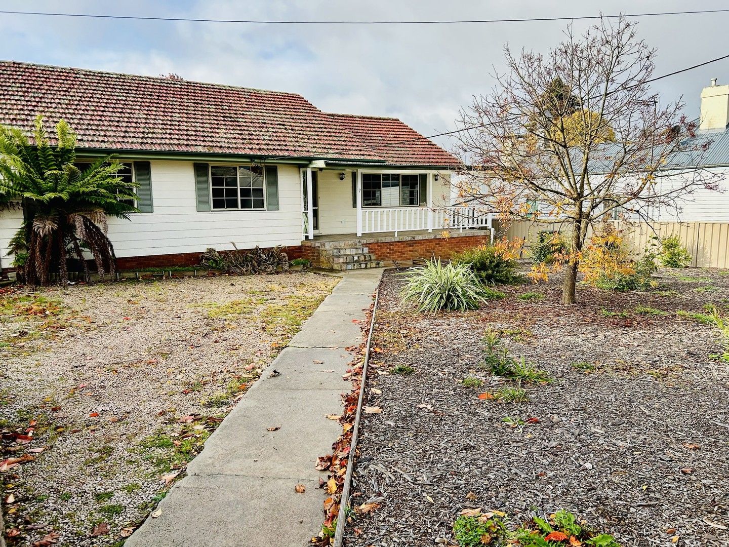 7 Carrington Avenue, Oberon NSW 2787 House For Rent 475 Domain