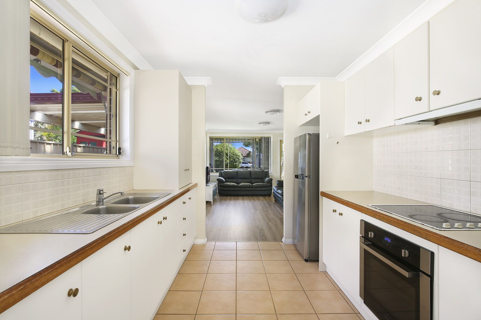 1/5A Mount Ousley Road, Fairy Meadow NSW 2519, Image 2