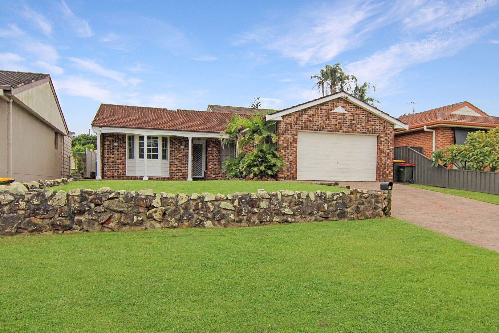 4 bedrooms House in 18 Burrawan Street FORSTER NSW, 2428