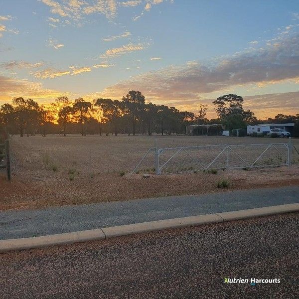 Lot 31/4 Curlew Way, Wickepin WA 6370, Image 1