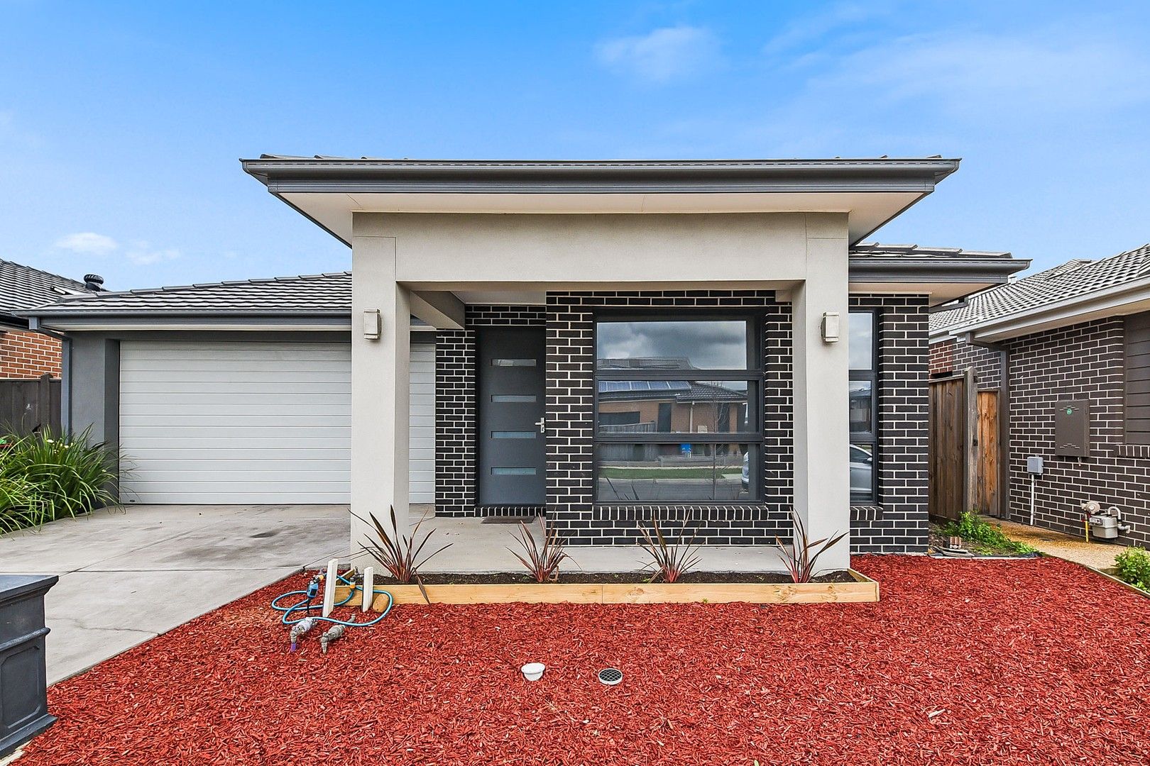 5 Faolan Way, Cranbourne West VIC 3977, Image 0