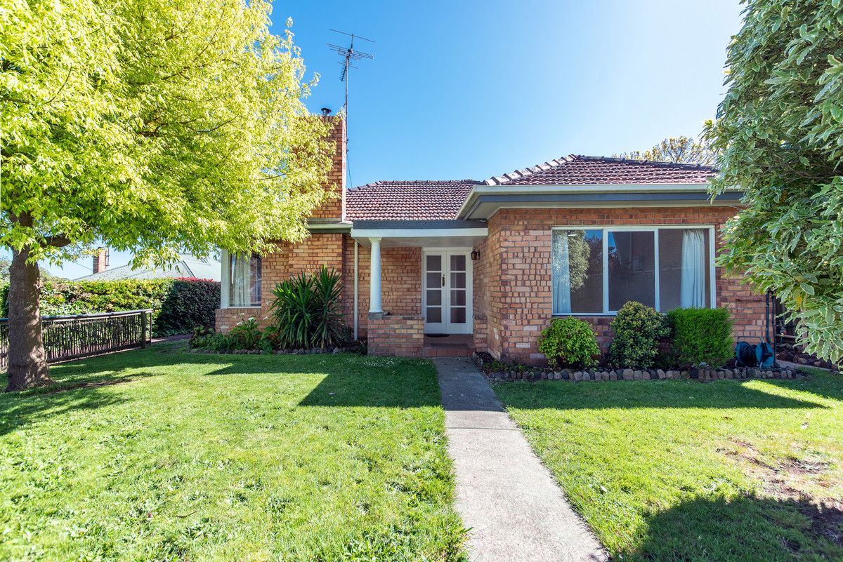 3 bedrooms House in 136 Coleraine Road HAMILTON VIC, 3300