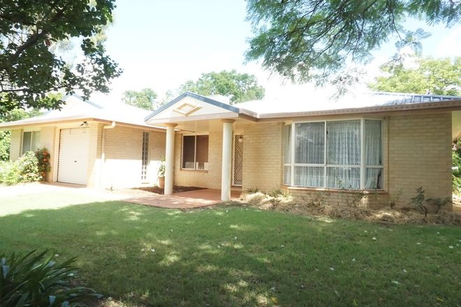 Picture of 2 McDonnell Avenue, ST GEORGE QLD 4487