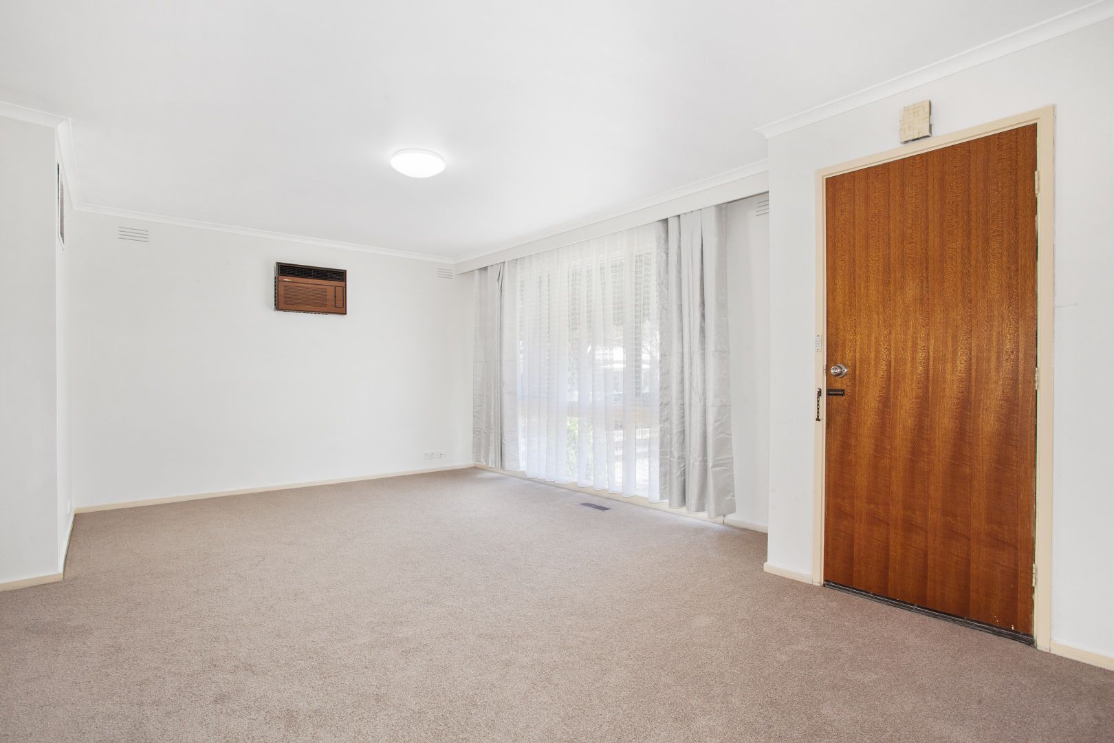 1/18 Normanby Street, Hughesdale VIC 3166, Image 1