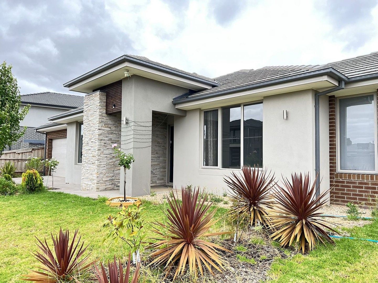 4 bedrooms House in 6 Ormiston Cres WERRIBEE VIC, 3030