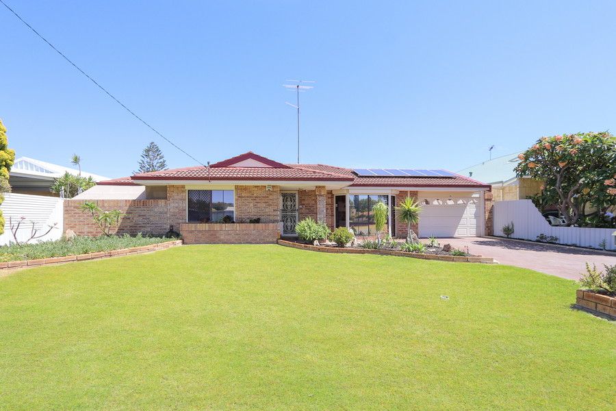 4 bedrooms House in 55 Elswick Street SAFETY BAY WA, 6169