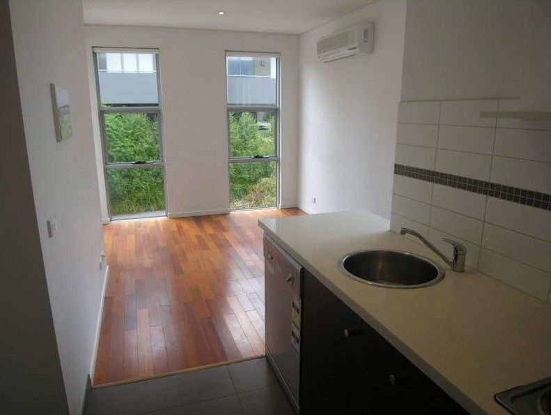 18/210220 Normanby Road, Notting Hill VIC 3168 House For Rent 340