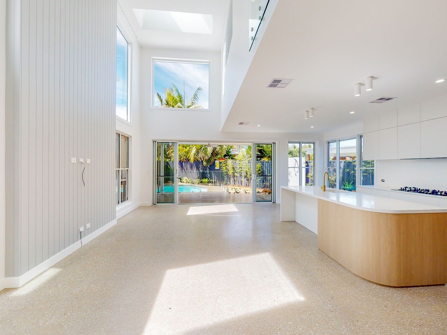 4 bedrooms Semi-Detached in 2/50 Malinya Drive BUDDINA QLD, 4575
