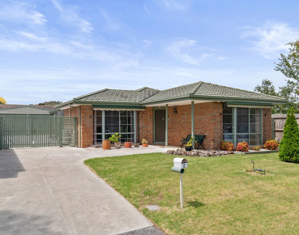 2 Adrian Place, Rowville VIC 3178