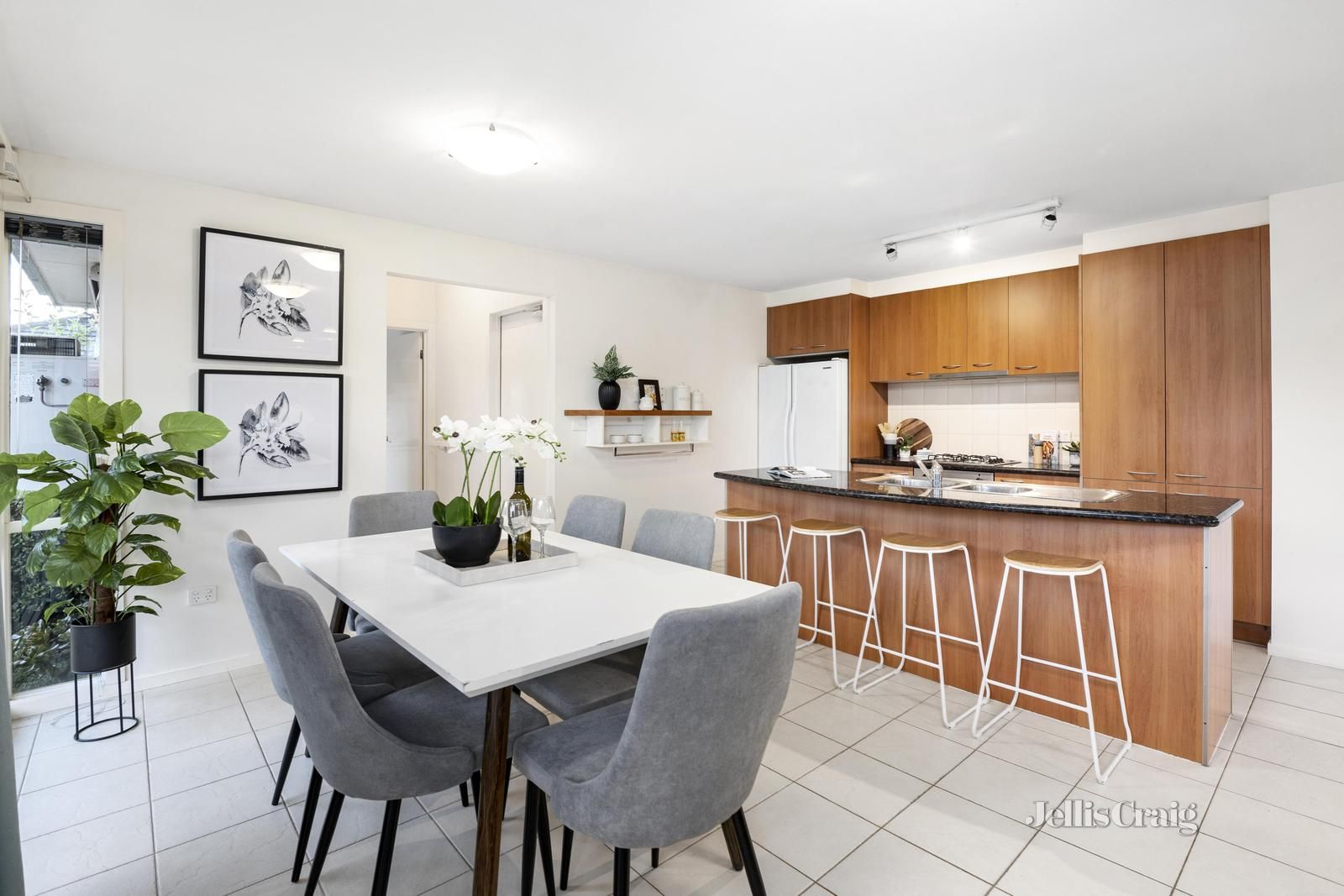 5 Cherry Grove, Donvale VIC 3111, Image 2