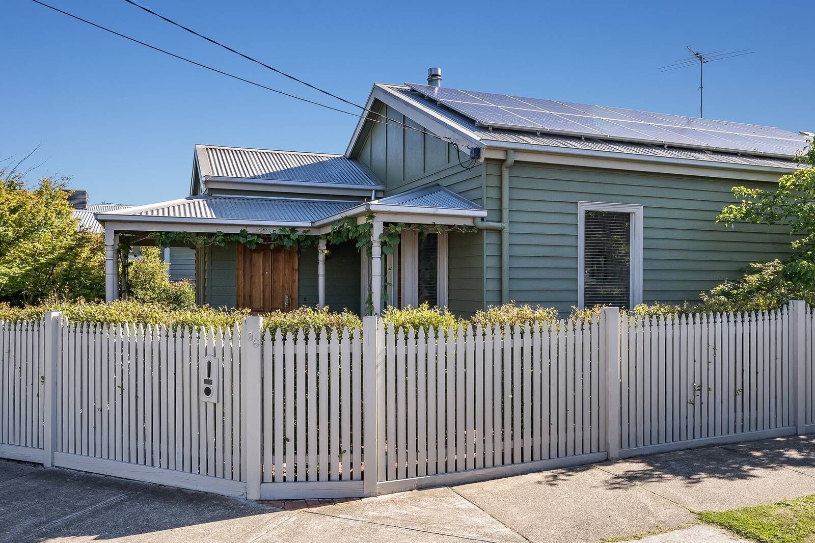 36 St Albans Road, East Geelong VIC 3219